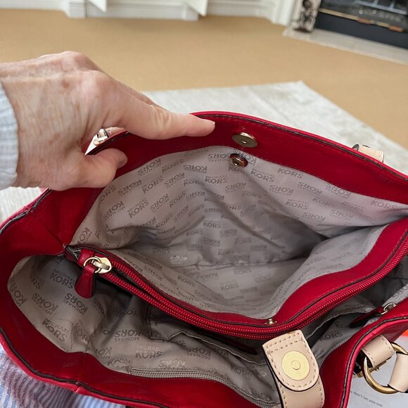 Michael Kors Cherry Red Leather Tote Bag w/tan  handles and gold hardware - Picture 5 of 9